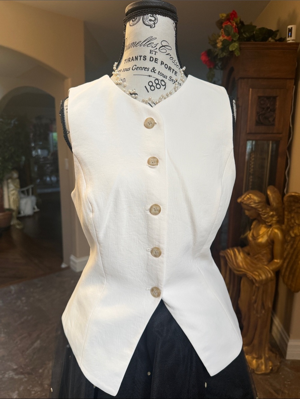 Aritzia Wilfred vest top size 8